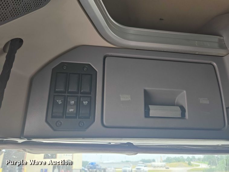 image for item FB9446 2019 Mack AN64T semi truck