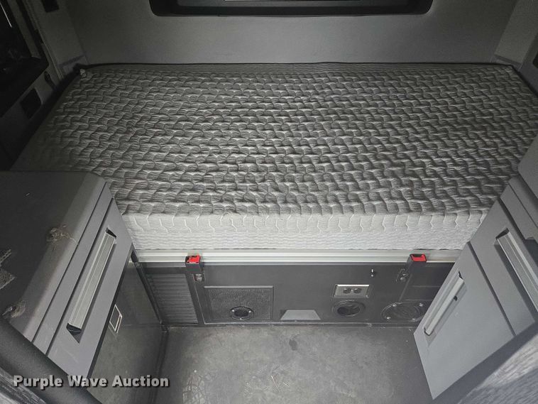 image for item FB9446 2019 Mack AN64T semi truck