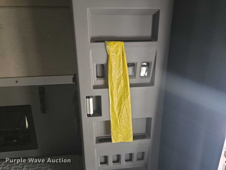 image for item FB9446 2019 Mack AN64T semi truck