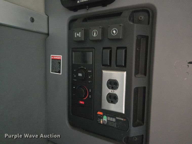 image for item FB9446 2019 Mack AN64T semi truck