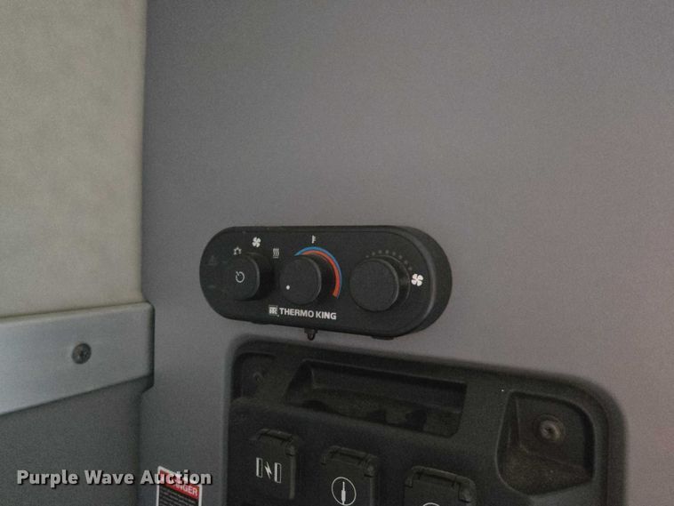 image for item FB9446 2019 Mack AN64T semi truck