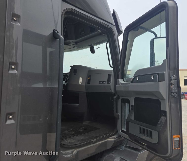 image for item FB9446 2019 Mack AN64T semi truck