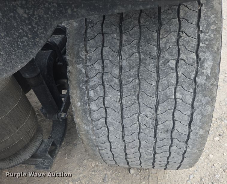 image for item FB9446 2019 Mack AN64T semi truck