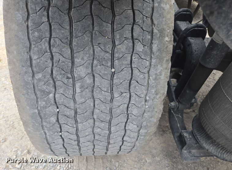 image for item FB9446 2019 Mack AN64T semi truck