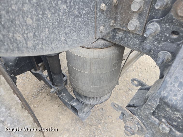 image for item FB9446 2019 Mack AN64T semi truck