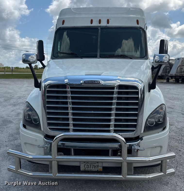 CAMIóN CAMAROTE 2015 FREIGHTLINER