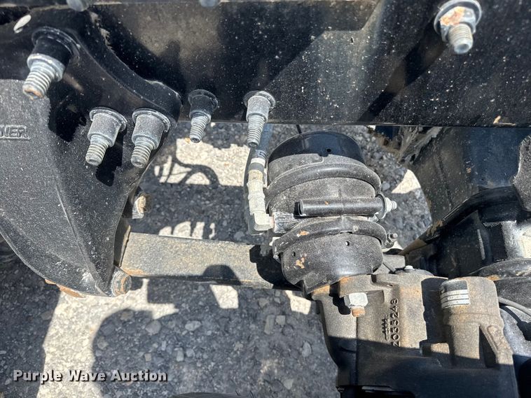 image for item FB9447 2015 Freightliner Cascadia semi truck