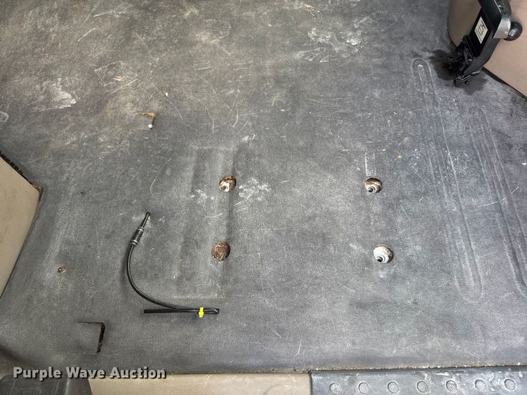 image for item FB9447 2015 Freightliner Cascadia semi truck