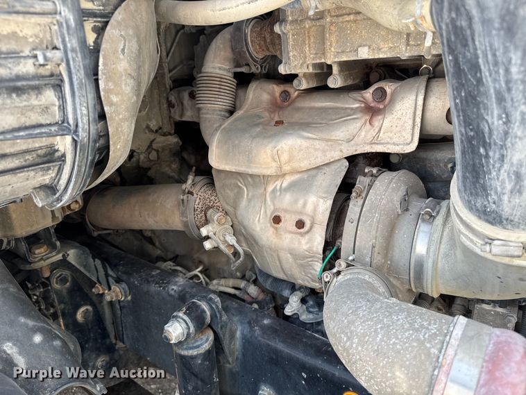 image for item FB9447 2015 Freightliner Cascadia semi truck