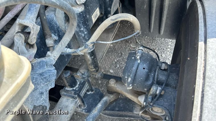 image for item FB9447 2015 Freightliner Cascadia semi truck