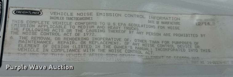 image for item FB9447 2015 Freightliner Cascadia semi truck