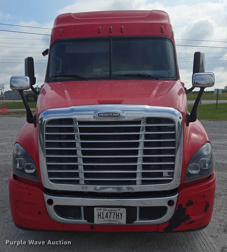 CAMIóN CAMAROTE 2018 FREIGHTLINER