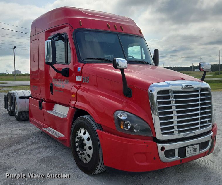 CAMIóN CAMAROTE 2018 FREIGHTLINER