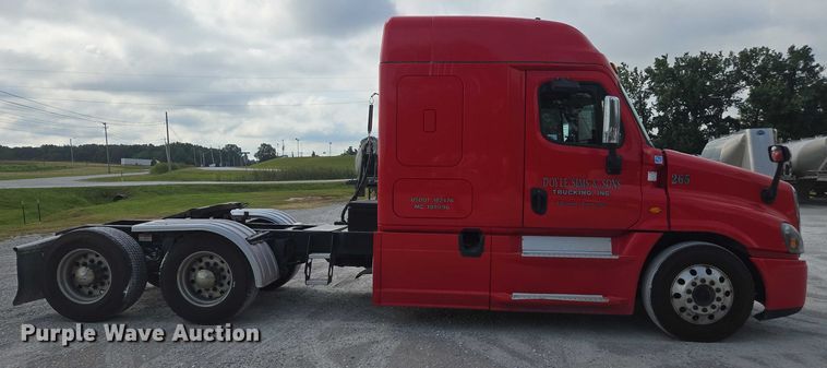 CAMIóN CAMAROTE 2018 FREIGHTLINER