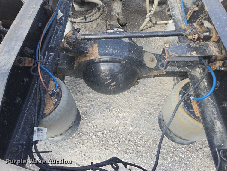 image for item FB9448 2018 Freightliner Cascadia semi truck