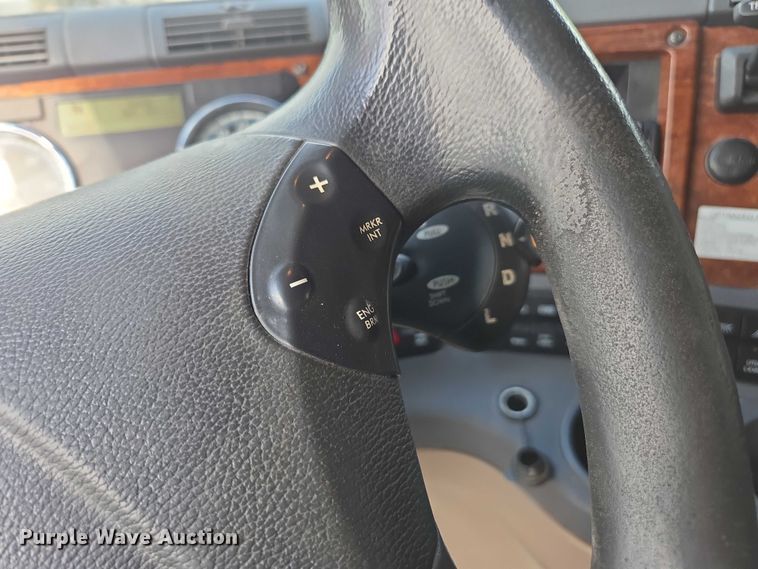 image for item FB9448 2018 Freightliner Cascadia semi truck