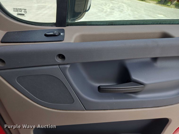 image for item FB9448 2018 Freightliner Cascadia semi truck