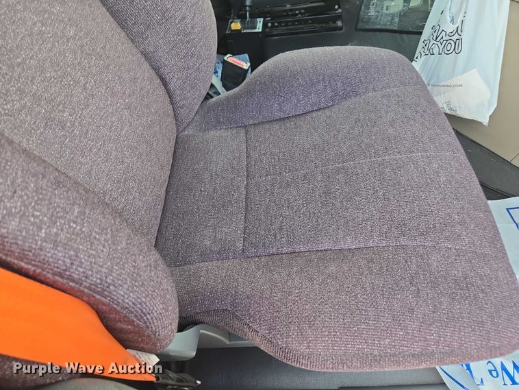 image for item FB9448 2018 Freightliner Cascadia semi truck