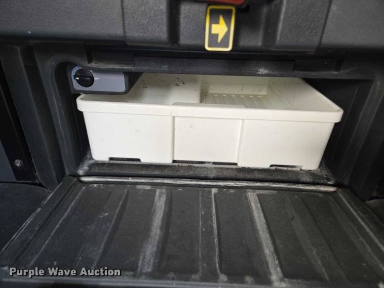 image for item FB9448 2018 Freightliner Cascadia semi truck