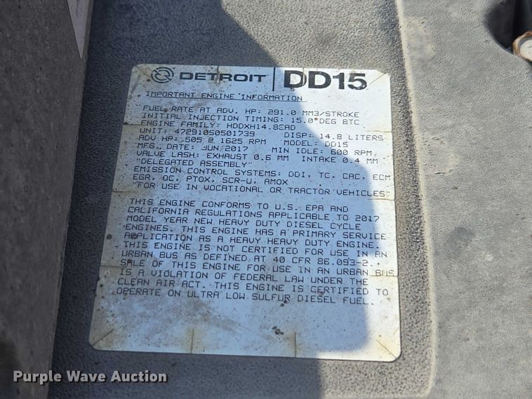 image for item FB9448 2018 Freightliner Cascadia semi truck