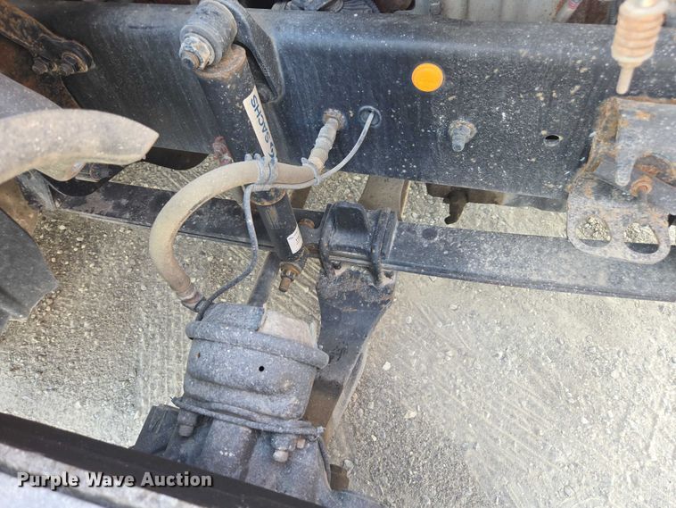 image for item FB9448 2018 Freightliner Cascadia semi truck