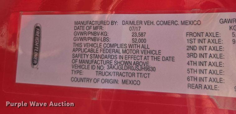 image for item FB9448 2018 Freightliner Cascadia semi truck