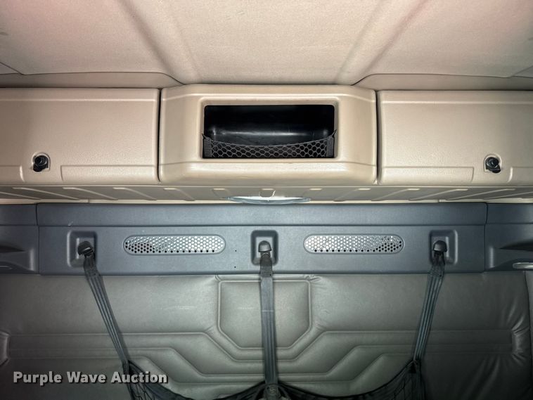 image for item FB9449 2018 Freightliner Cascadia semi truck