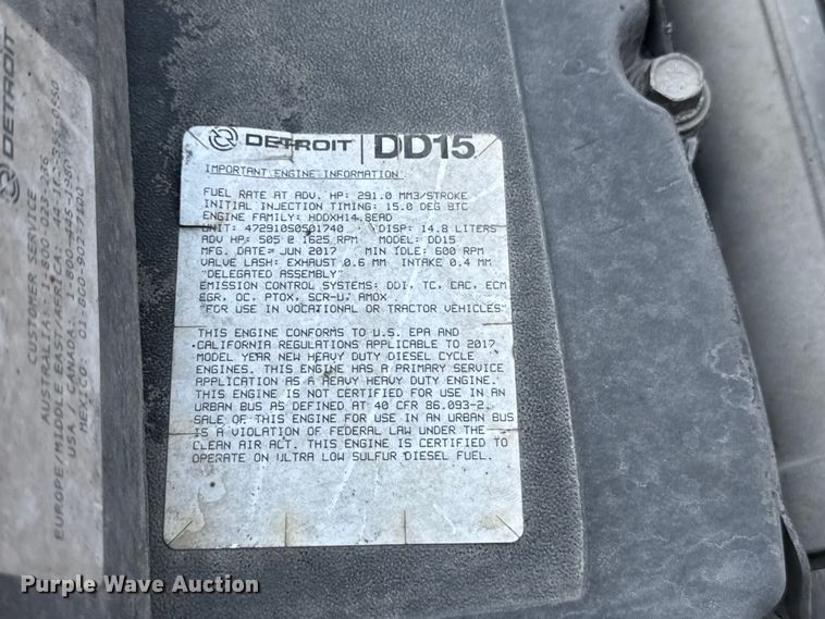 image for item FB9449 2018 Freightliner Cascadia semi truck