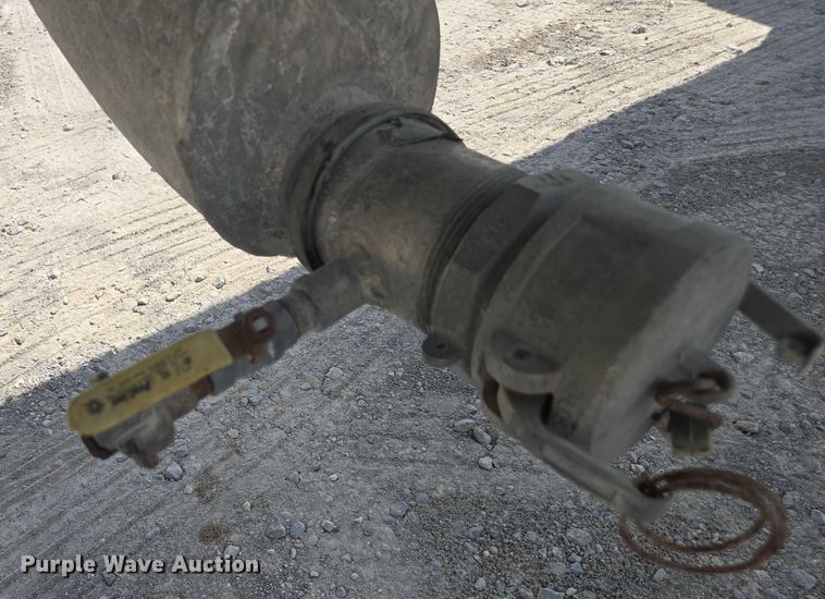 image for item FB9450 2006 Acro tank trailer