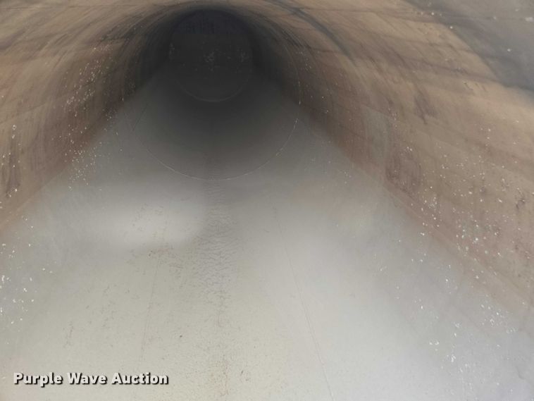 image for item FB9450 2006 Acro tank trailer