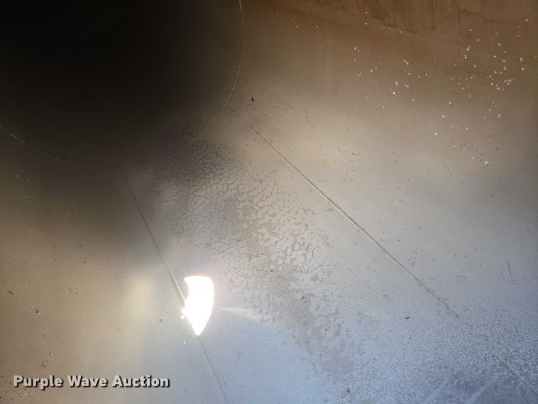 image for item FB9450 2006 Acro tank trailer