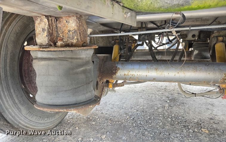 image for item FB9450 2006 Acro tank trailer