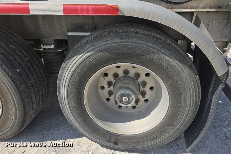 image for item FB9450 2006 Acro tank trailer