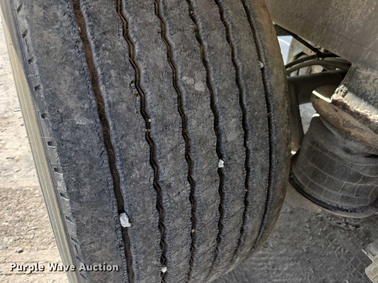 image for item FB9450 2006 Acro tank trailer