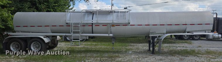 image for item FB9451 1999 Polar tank trailer