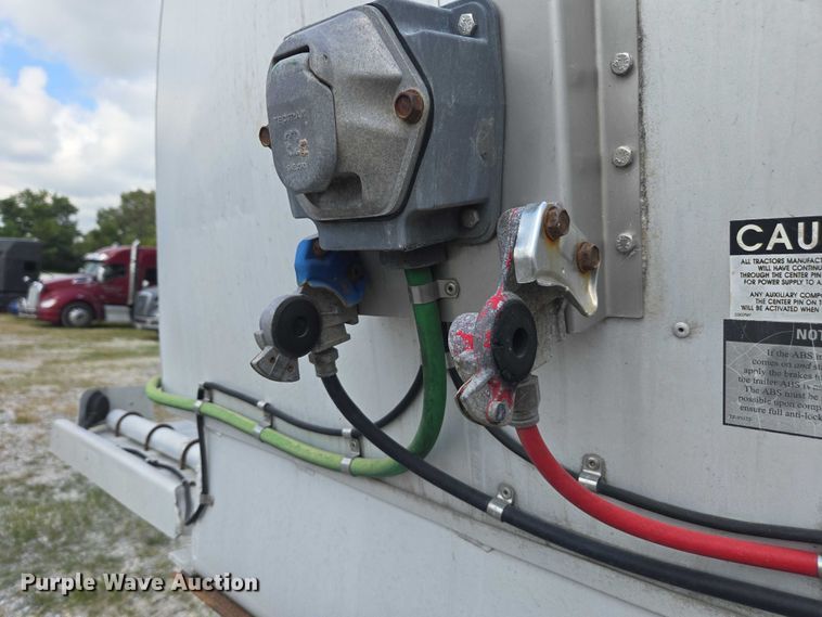 image for item FB9451 1999 Polar tank trailer