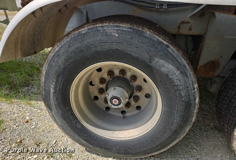 image for item FB9451 1999 Polar tank trailer