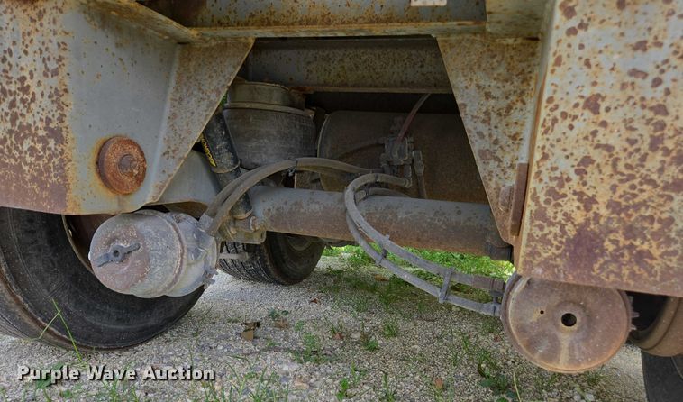 image for item FB9451 1999 Polar tank trailer