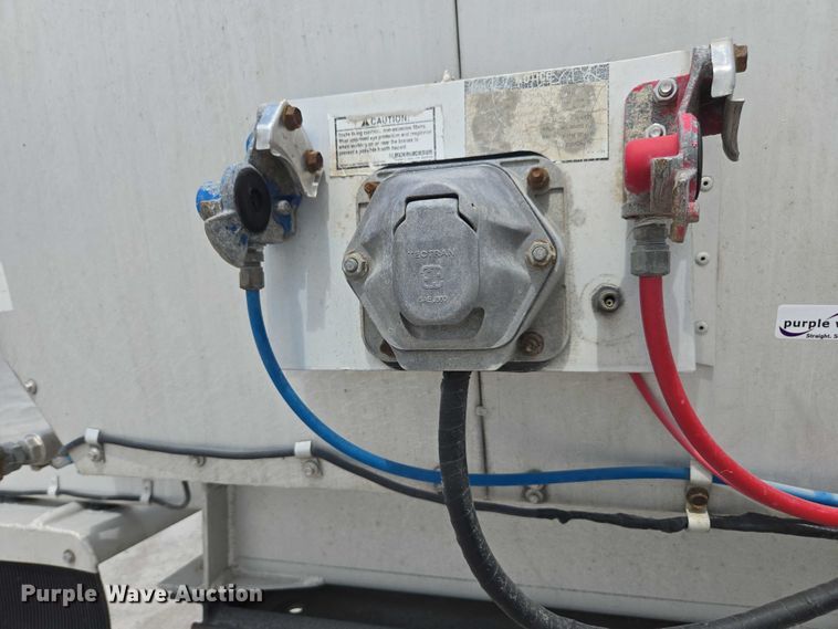 image for item FB9452 2002 Acro tank trailer