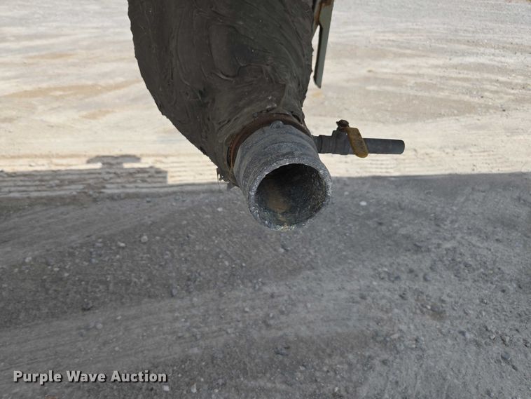 image for item FB9452 2002 Acro tank trailer