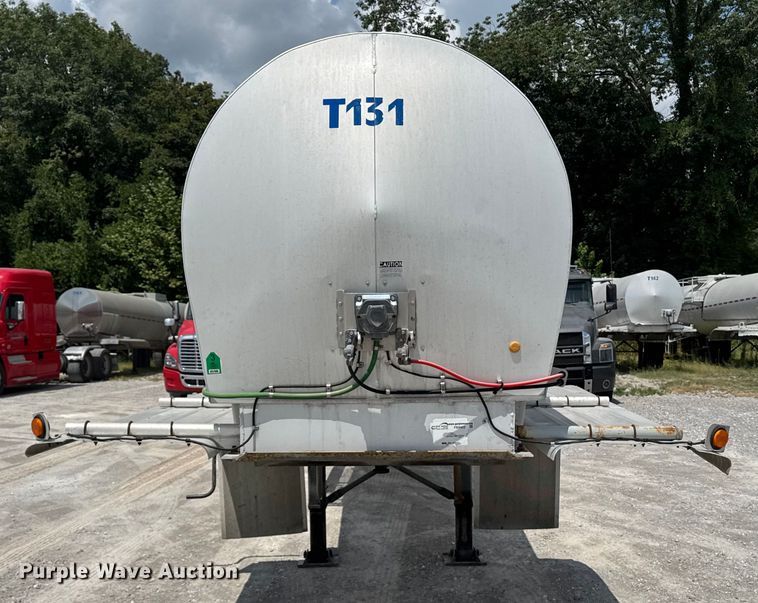 image for item FB9453 1999 Polar tank trailer