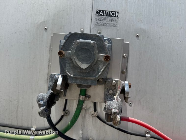 image for item FB9453 1999 Polar tank trailer