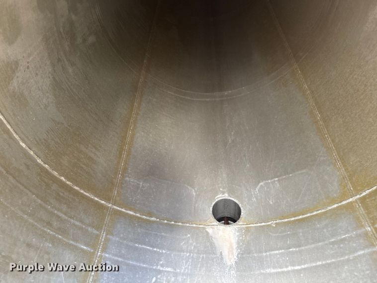 image for item FB9453 1999 Polar tank trailer