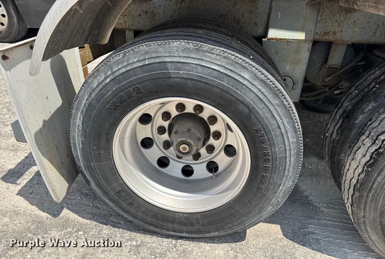 image for item FB9453 1999 Polar tank trailer