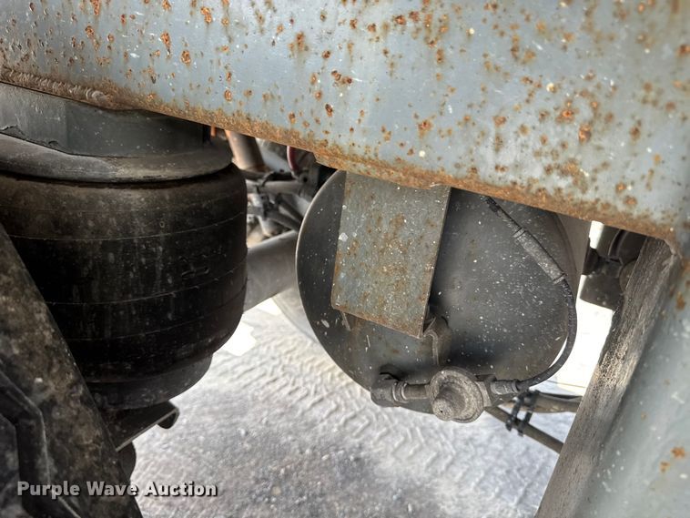 image for item FB9453 1999 Polar tank trailer