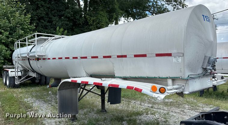image for item FB9454 1999 Polar tank trailer