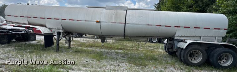 image for item FB9454 1999 Polar tank trailer
