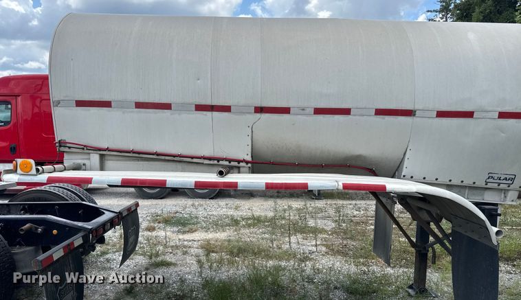 image for item FB9454 1999 Polar tank trailer