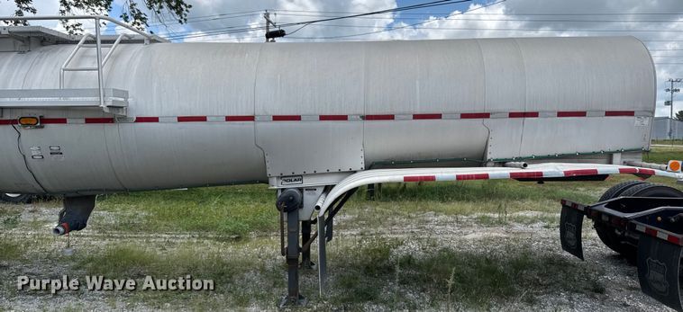 image for item FB9454 1999 Polar tank trailer