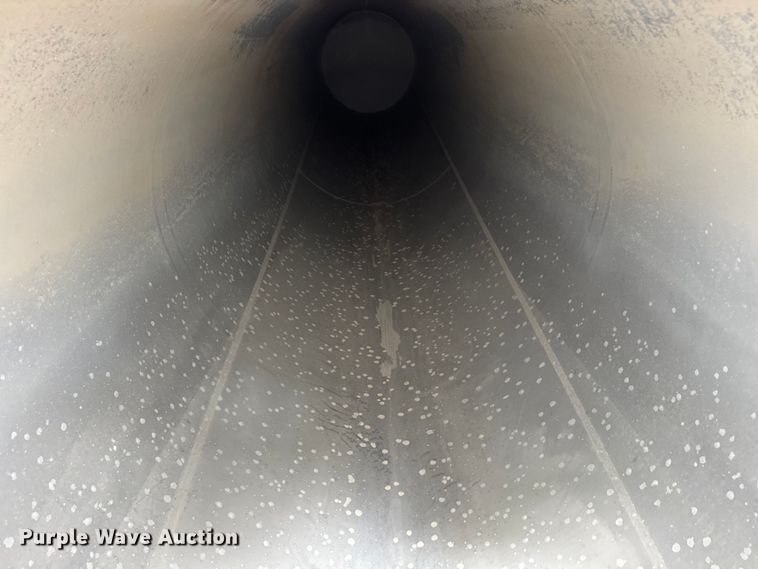 image for item FB9454 1999 Polar tank trailer